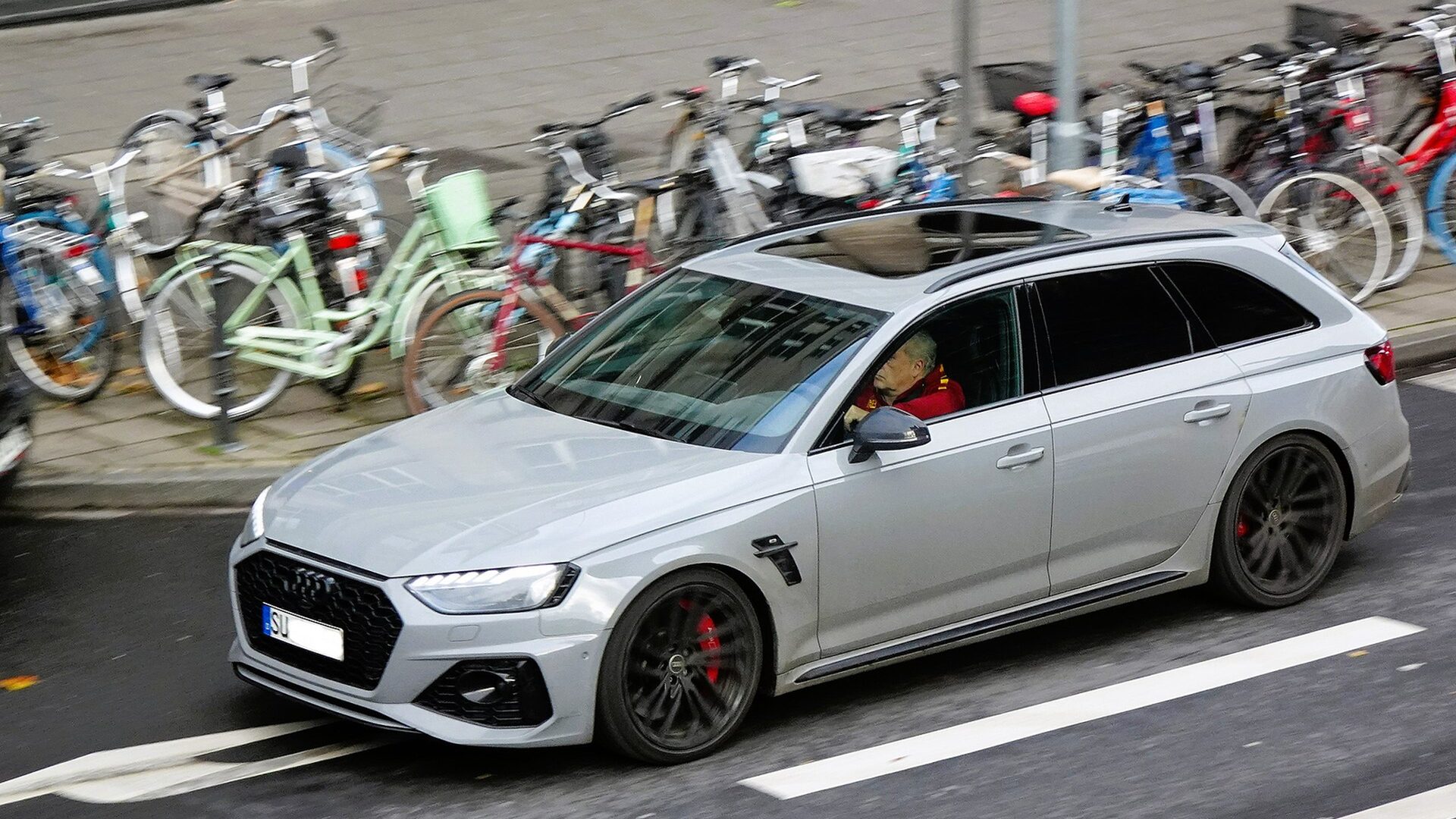 Audi RS4 kit 