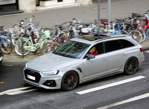 Audi RS4 kit 