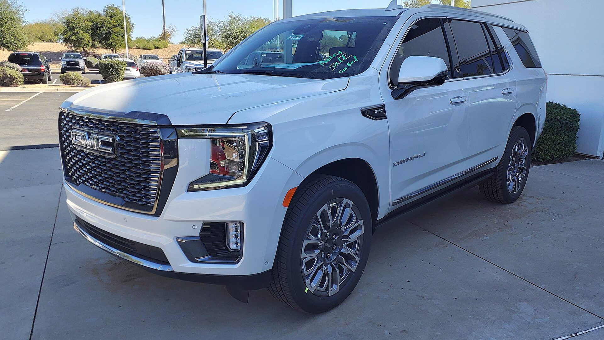 GMC Yukon Denali 