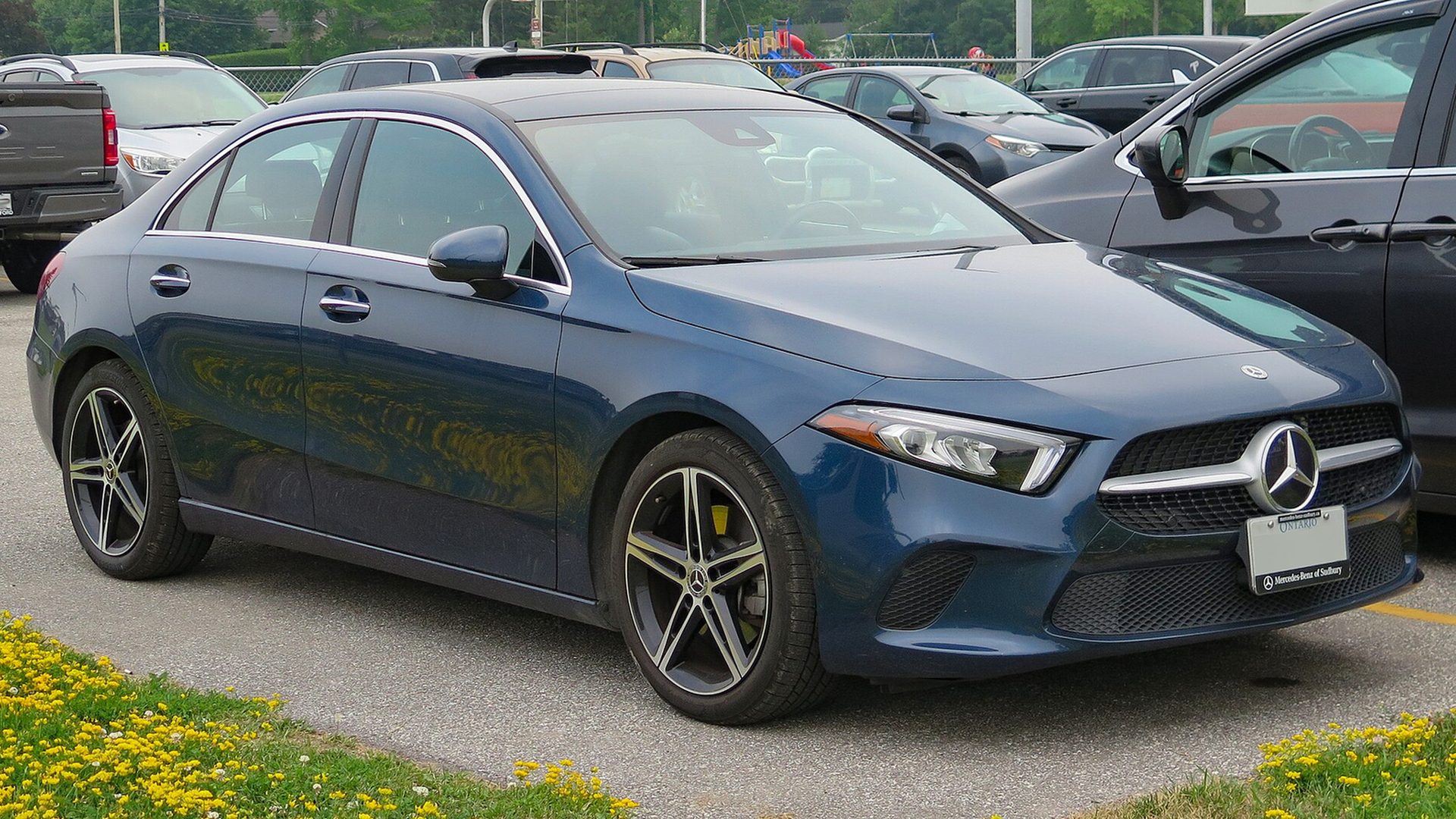Mercedes-Benz A220 